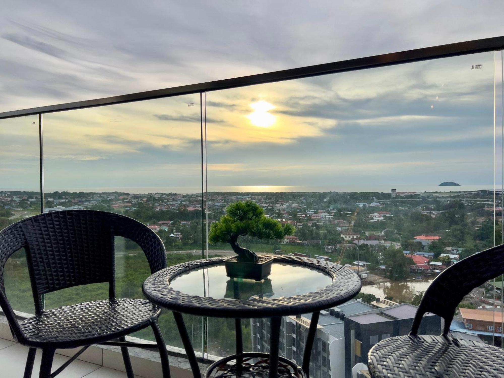Hush Inn At K Avenue Kota Kinabalu Eksteriør billede