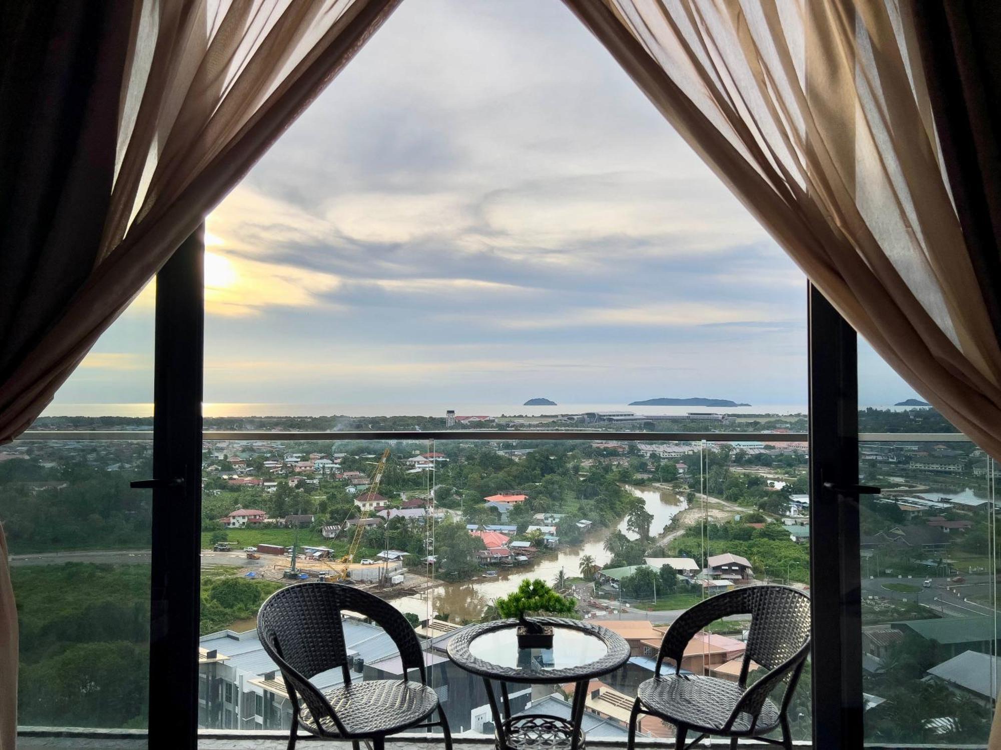 Hush Inn At K Avenue Kota Kinabalu Eksteriør billede